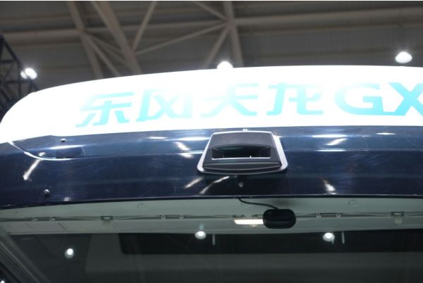 东风天龙GX 自主L2+智能驾驶牵引车 荣获2024中国创新卡车奖(TIAC 2024)
